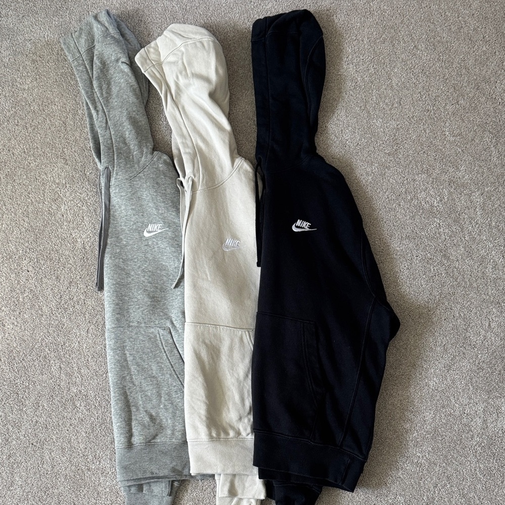 Bundle of (3) Nike hoodies
